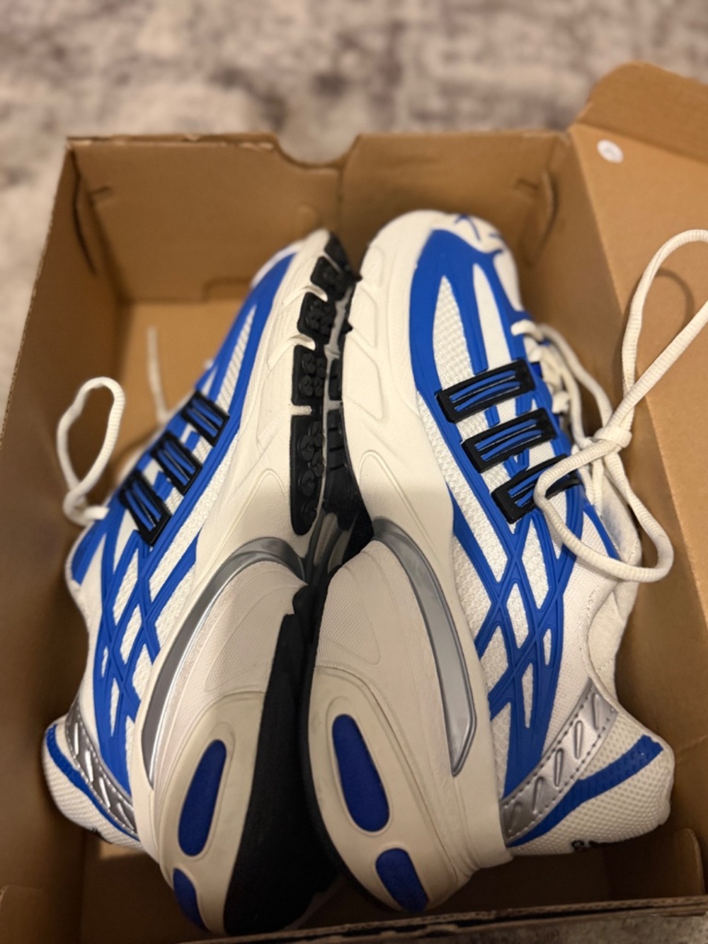 Addidas sneaker - Picture 3 of 4